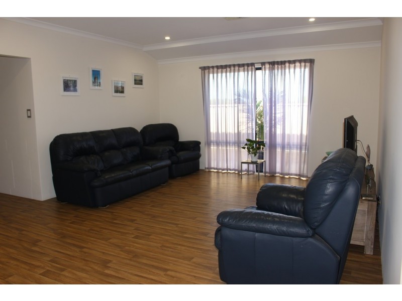 25 Mason Crescent, Port Denison WA 6525