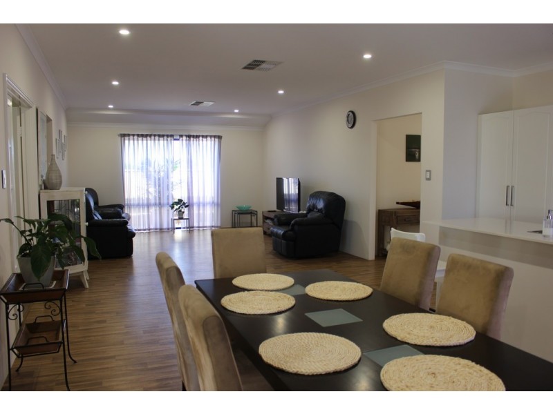 25 Mason Crescent, Port Denison WA 6525