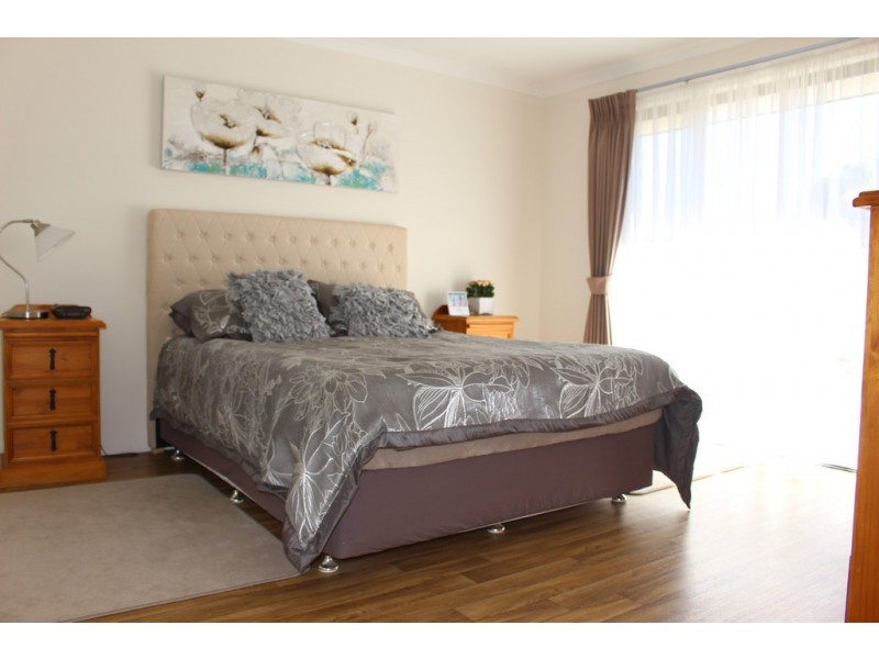 25 Mason Crescent, Port Denison WA 6525