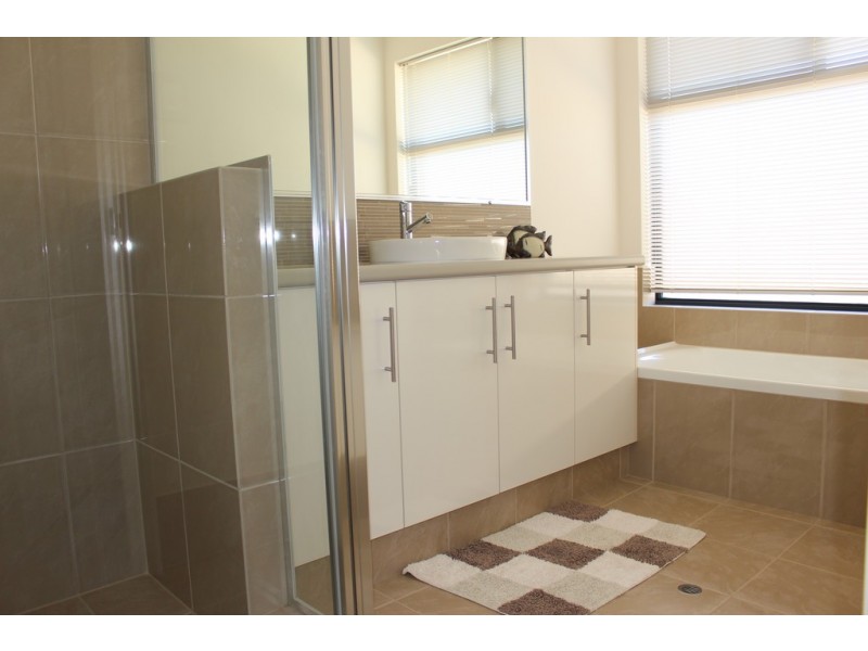 25 Mason Crescent, Port Denison WA 6525