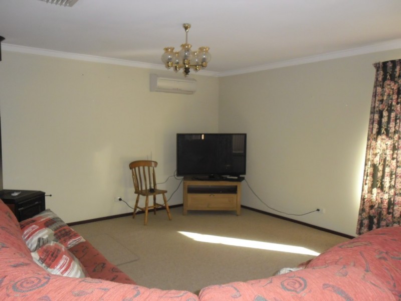 27 Caron Street, Carnamah WA 6517