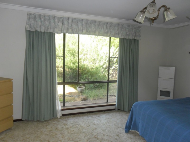 27 Caron Street, Carnamah WA 6517