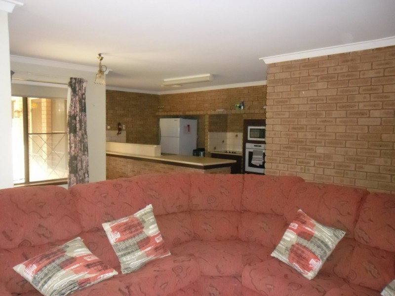 27 Caron Street, Carnamah WA 6517