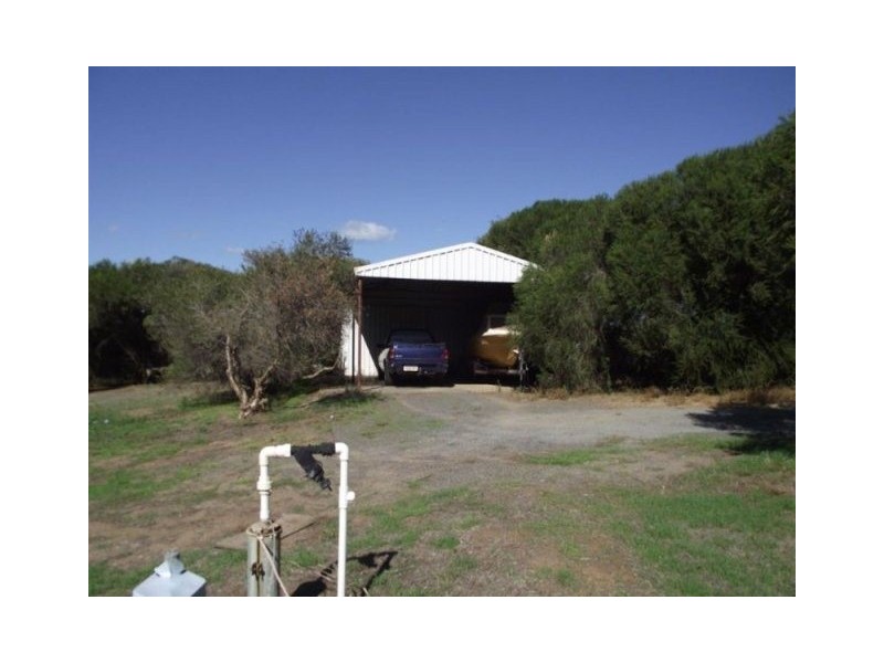 87 Tulloch Drive, Dongara WA 6525