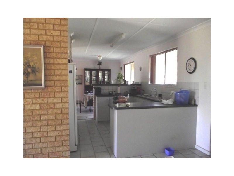 87 Tulloch Drive, Dongara WA 6525