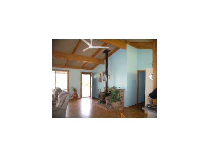 16 Plester Street, Port Denison WA 6525