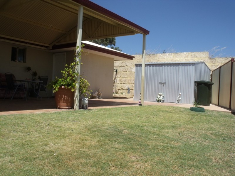 2/216 Stickland, Port Denison WA 6525