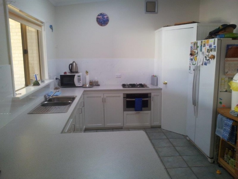 19 Church Street, Dongara WA 6525