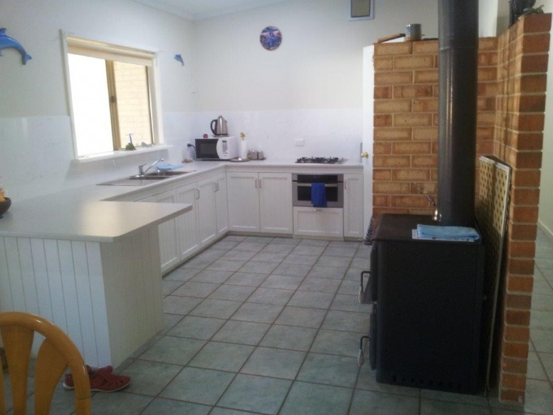 19 Church Street, Dongara WA 6525