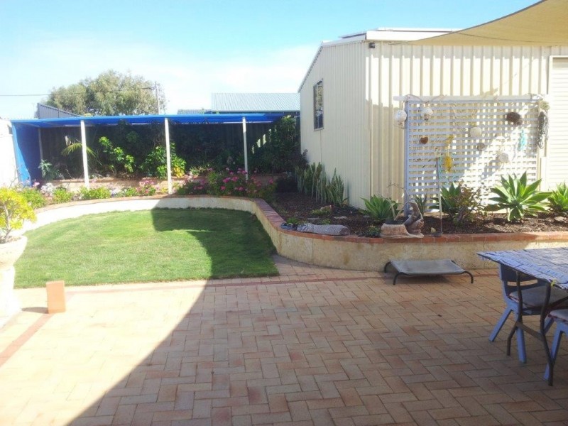 19 Church Street, Dongara WA 6525