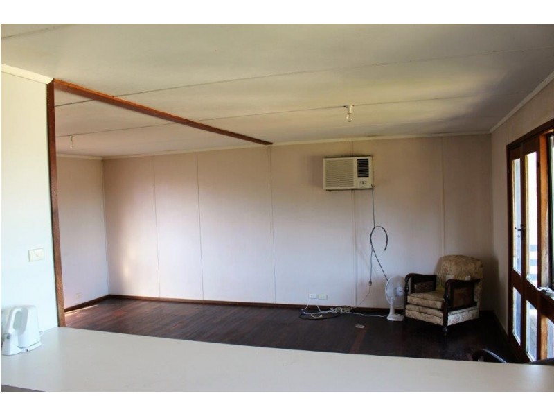 100 Point Leander Drive, Port Denison WA 6525