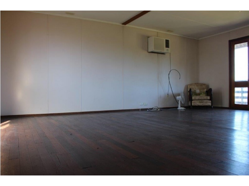 100 Point Leander Drive, Port Denison WA 6525