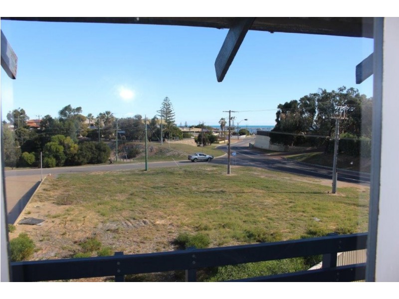 100 Point Leander Drive, Port Denison WA 6525