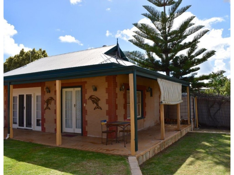 4 Lecaille Street, Dongara WA 6525