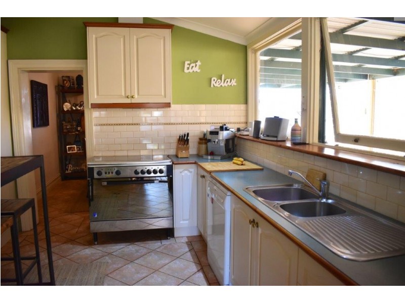 4 Lecaille Street, Dongara WA 6525