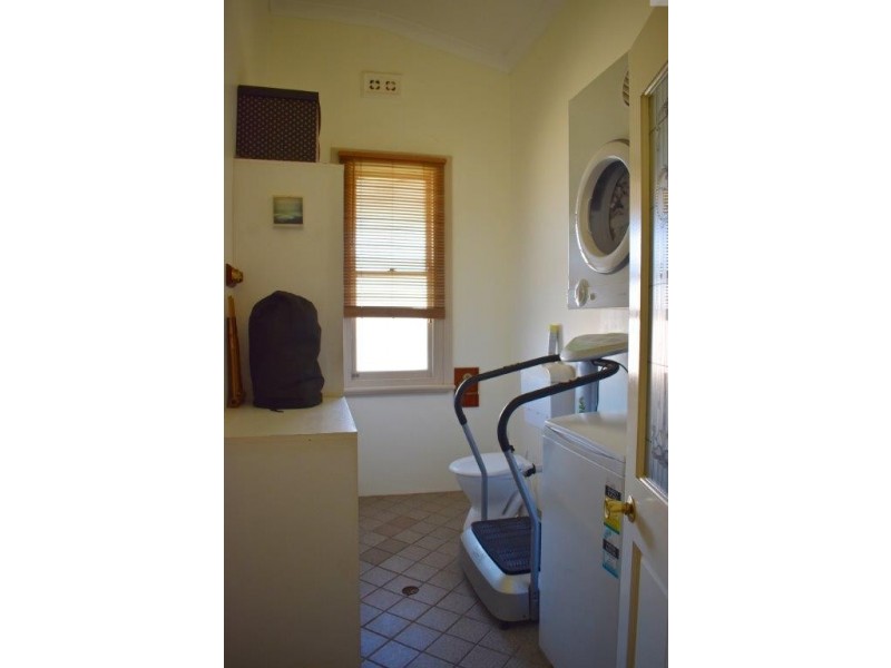 4 Lecaille Street, Dongara WA 6525