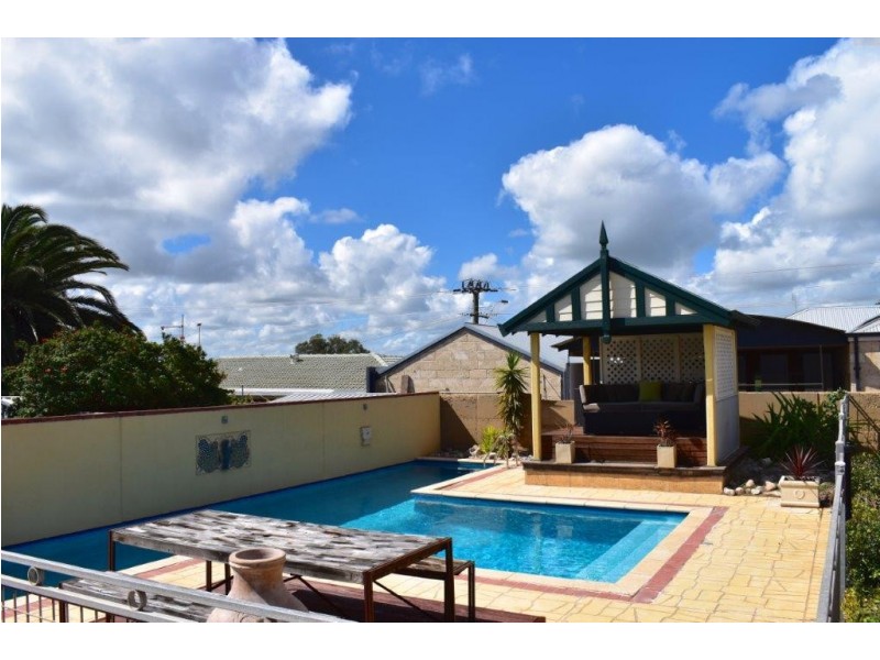 4 Lecaille Street, Dongara WA 6525