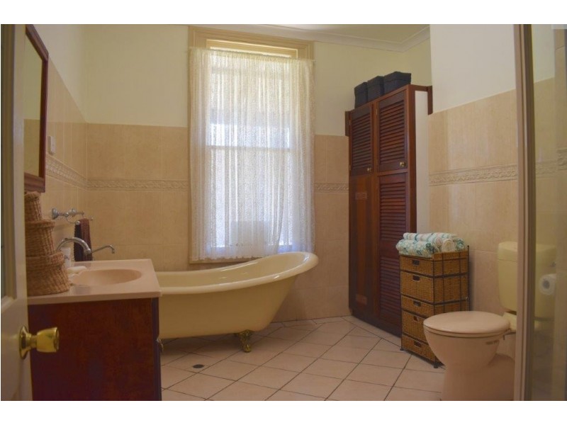 4 Lecaille Street, Dongara WA 6525