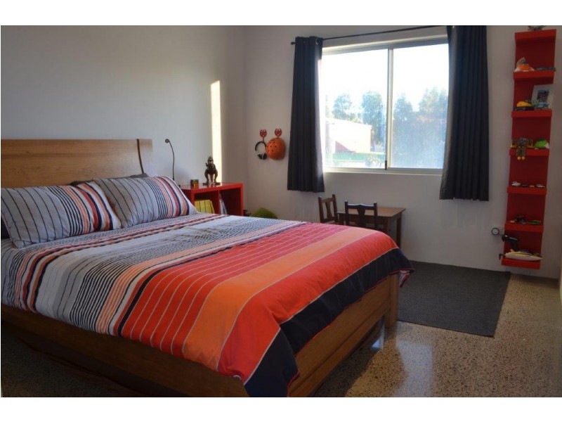 66 Hidden Valley Close, Dongara WA 6525