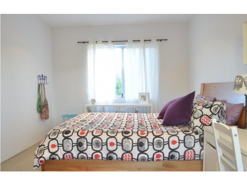 66 Hidden Valley Close, Dongara WA 6525