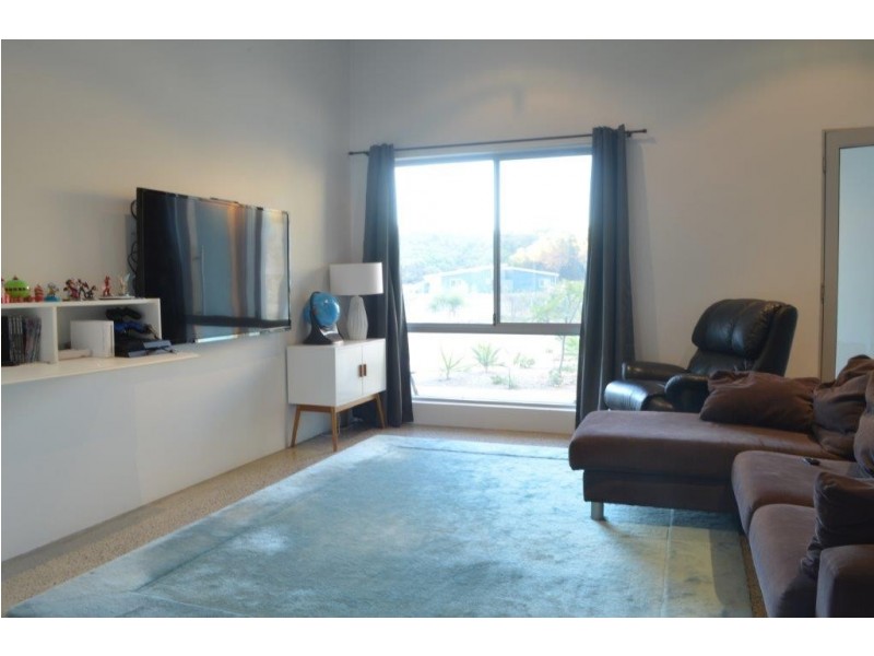 66 Hidden Valley Close, Dongara WA 6525