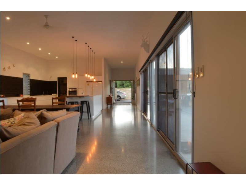 66 Hidden Valley Close, Dongara WA 6525