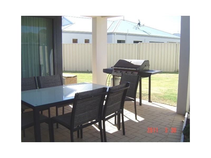 37 Damia Circle, Port Denison WA 6525