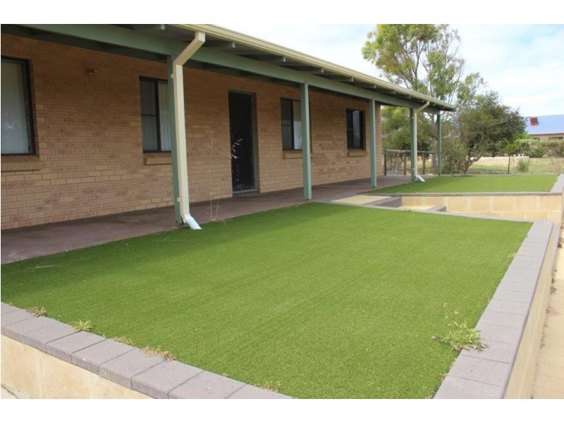 38 Tulloch Drive, Dongara WA 6525