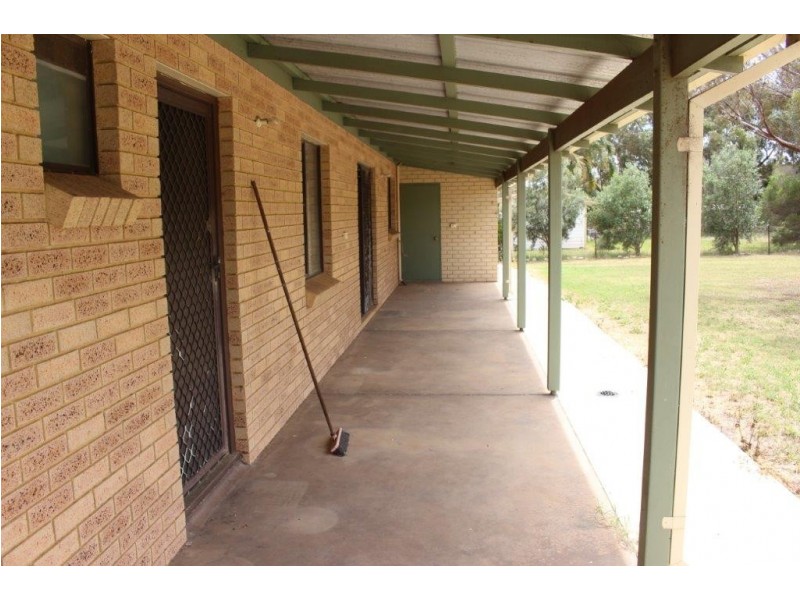 38 Tulloch Drive, Dongara WA 6525