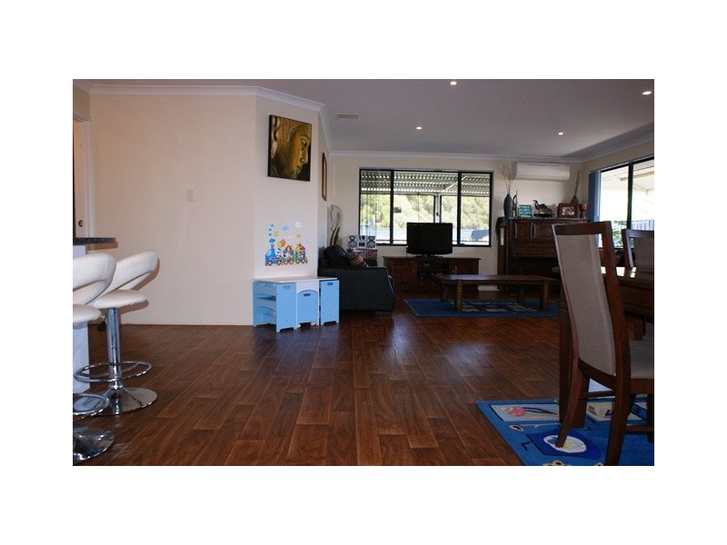 12 Gillam Drive, Dongara WA 6525