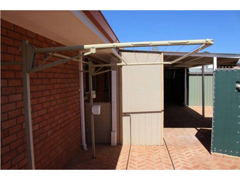 1C Irwin Crescent, Dongara WA 6525