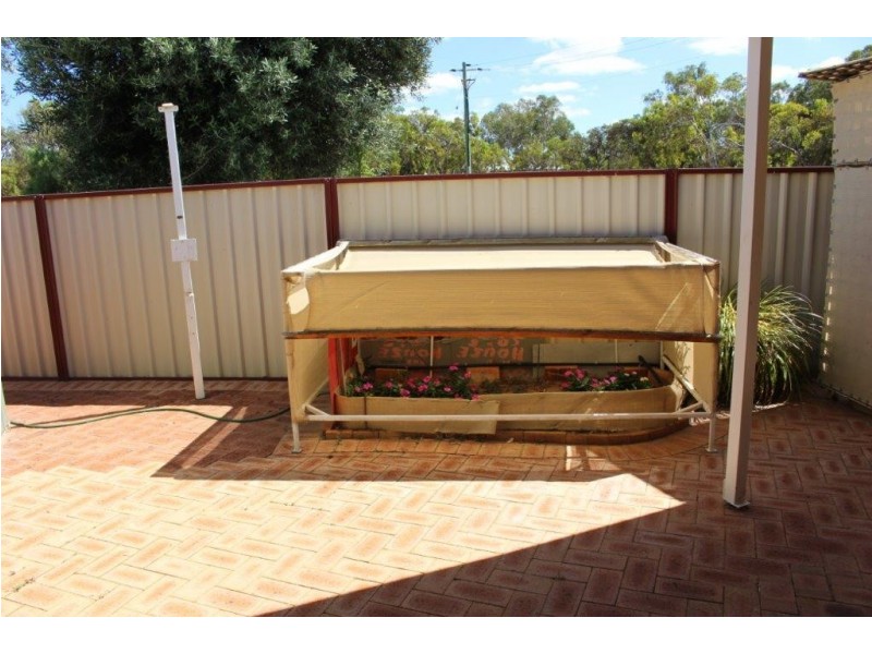 1C Irwin Crescent, Dongara WA 6525