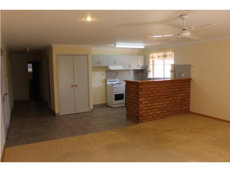 1 Irwin Crescent, Dongara WA 6525