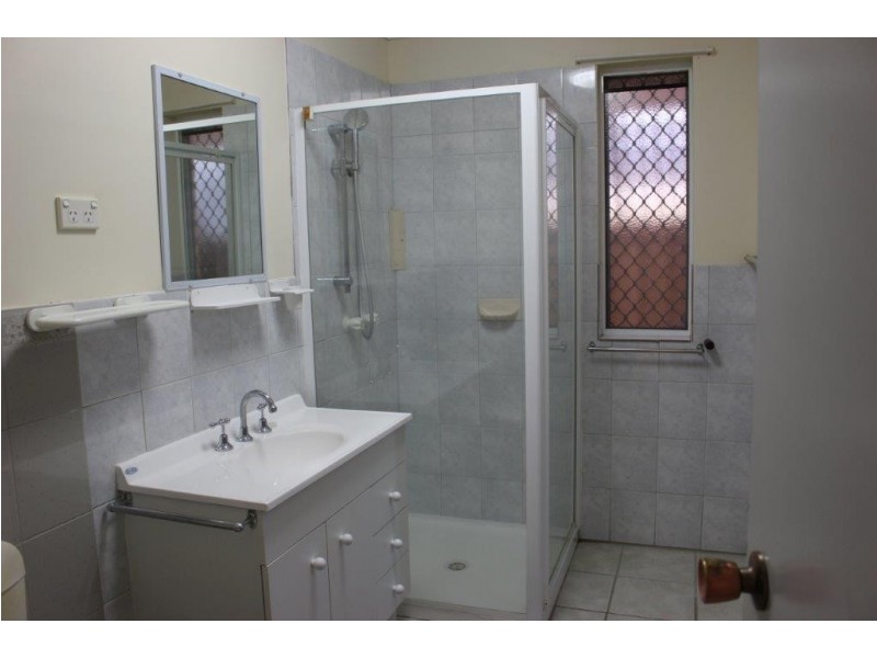 1 Irwin Crescent, Dongara WA 6525