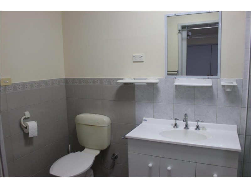 1 Irwin Crescent, Dongara WA 6525