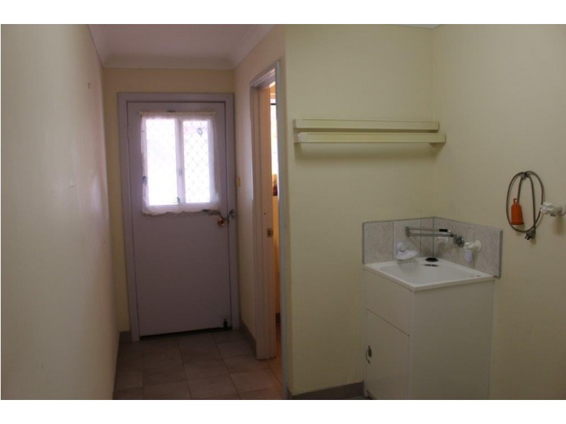 1 Irwin Crescent, Dongara WA 6525