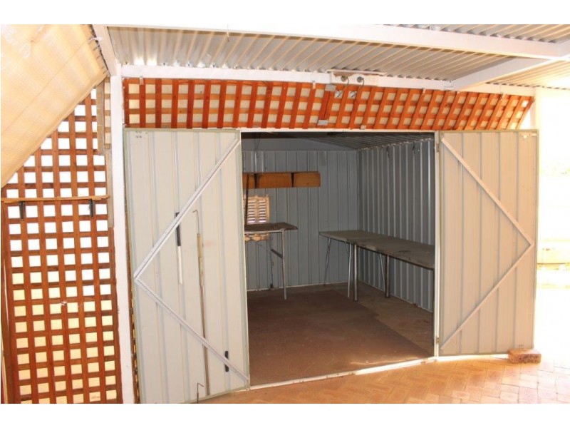 1 Irwin Crescent, Dongara WA 6525