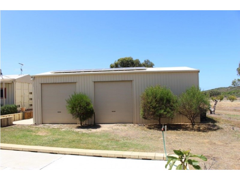 109 Brennand Road, Dongara WA 6525