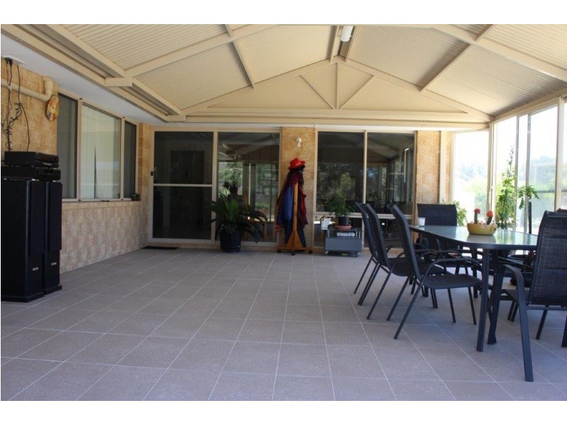 109 Brennand Road, Dongara WA 6525