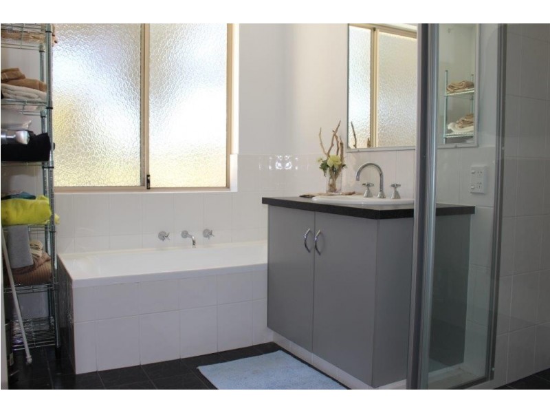 109 Brennand Road, Dongara WA 6525