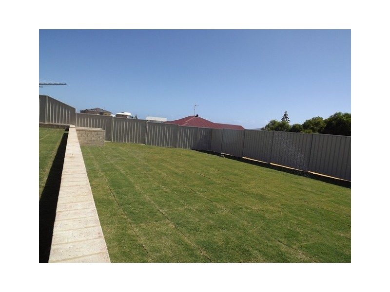 11 Turton Heights, Dongara WA 6525