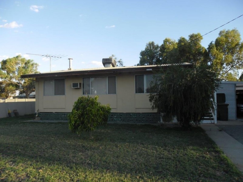 2 Nairn Street, Carnamah WA 6517