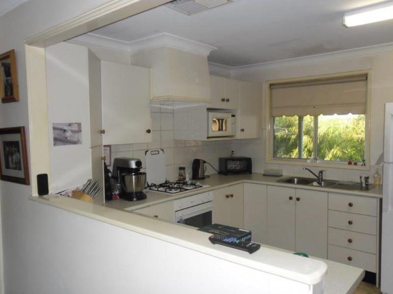 2 Nairn Street, Carnamah WA 6517