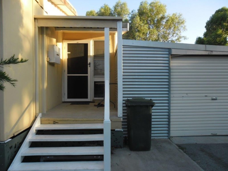 2 Nairn Street, Carnamah WA 6517
