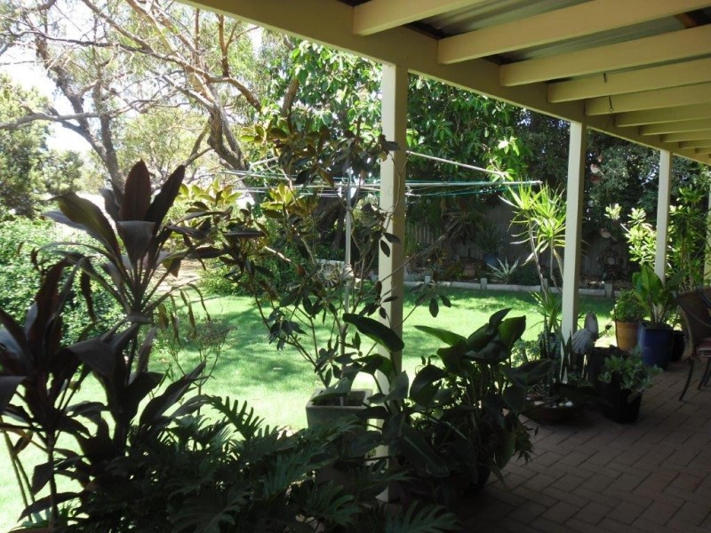 4 Robertson Street, Carnamah WA 6517