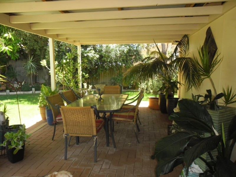 4 Robertson Street, Carnamah WA 6517