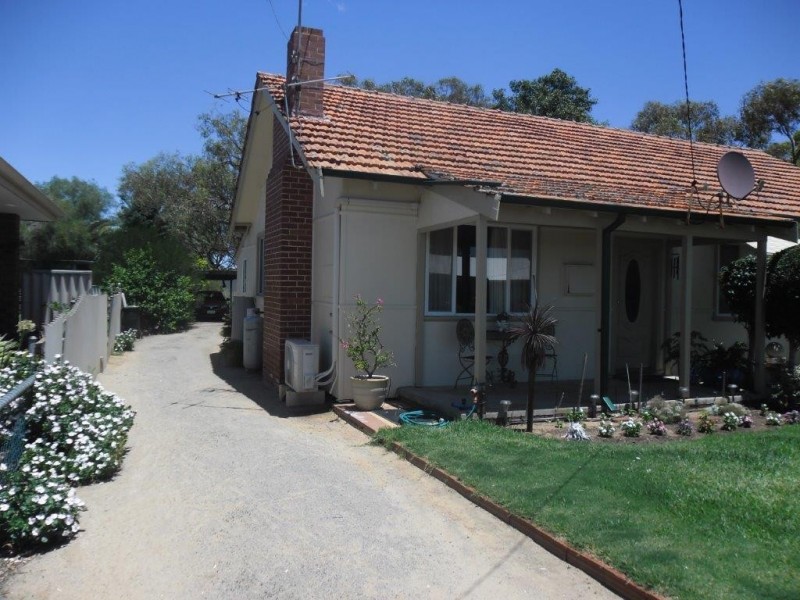 4 Robertson Street, Carnamah WA 6517