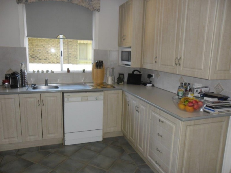 4 Robertson Street, Carnamah WA 6517