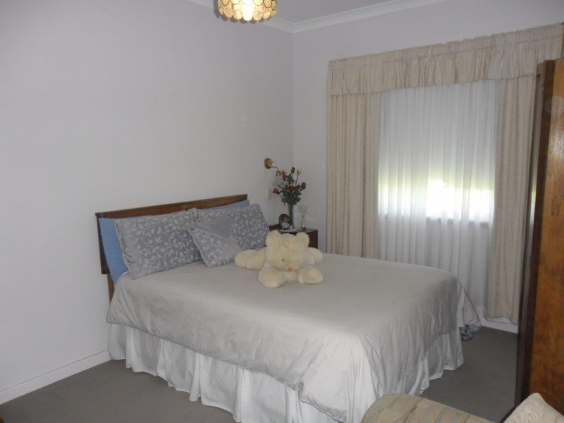 4 Robertson Street, Carnamah WA 6517