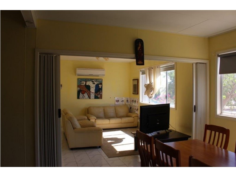 33 Shenton Street, Mingenew WA 6522